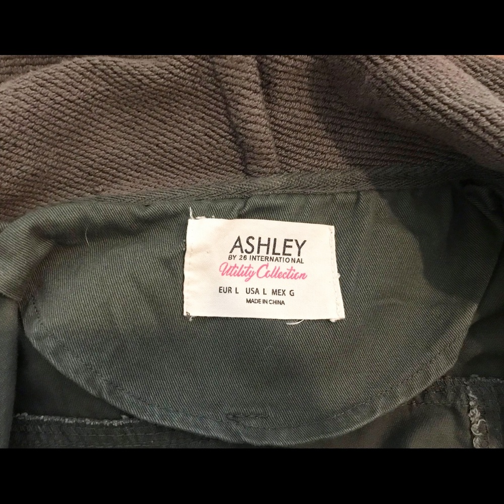 Olive mixed material jacket.